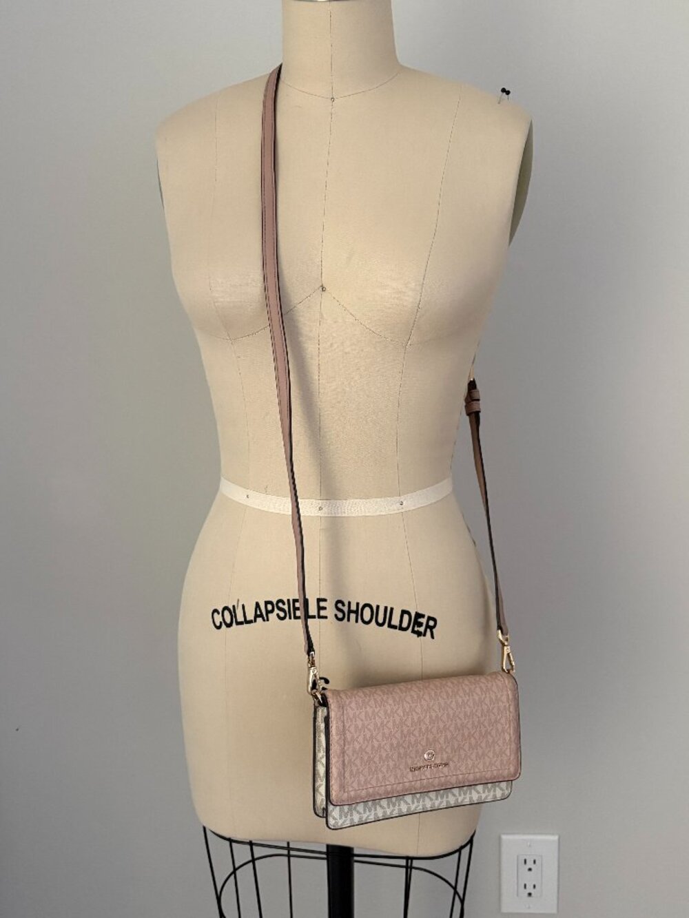 Michael Kors Jet Set Small Two-Tone Logo Smartphone Crossbody Bag Ballet Chic